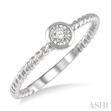 Light Weight Diamond Promise Ring